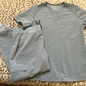 Figs scrubs size medium